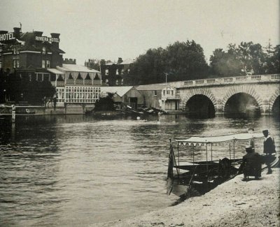 The old rowing club building