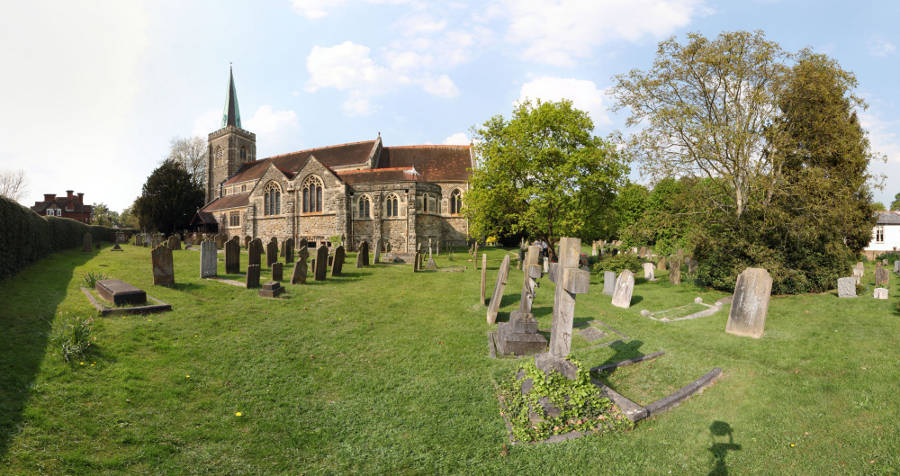 St Nicolas Church Taplow (panorama by Andrew Findlay, April 2011)