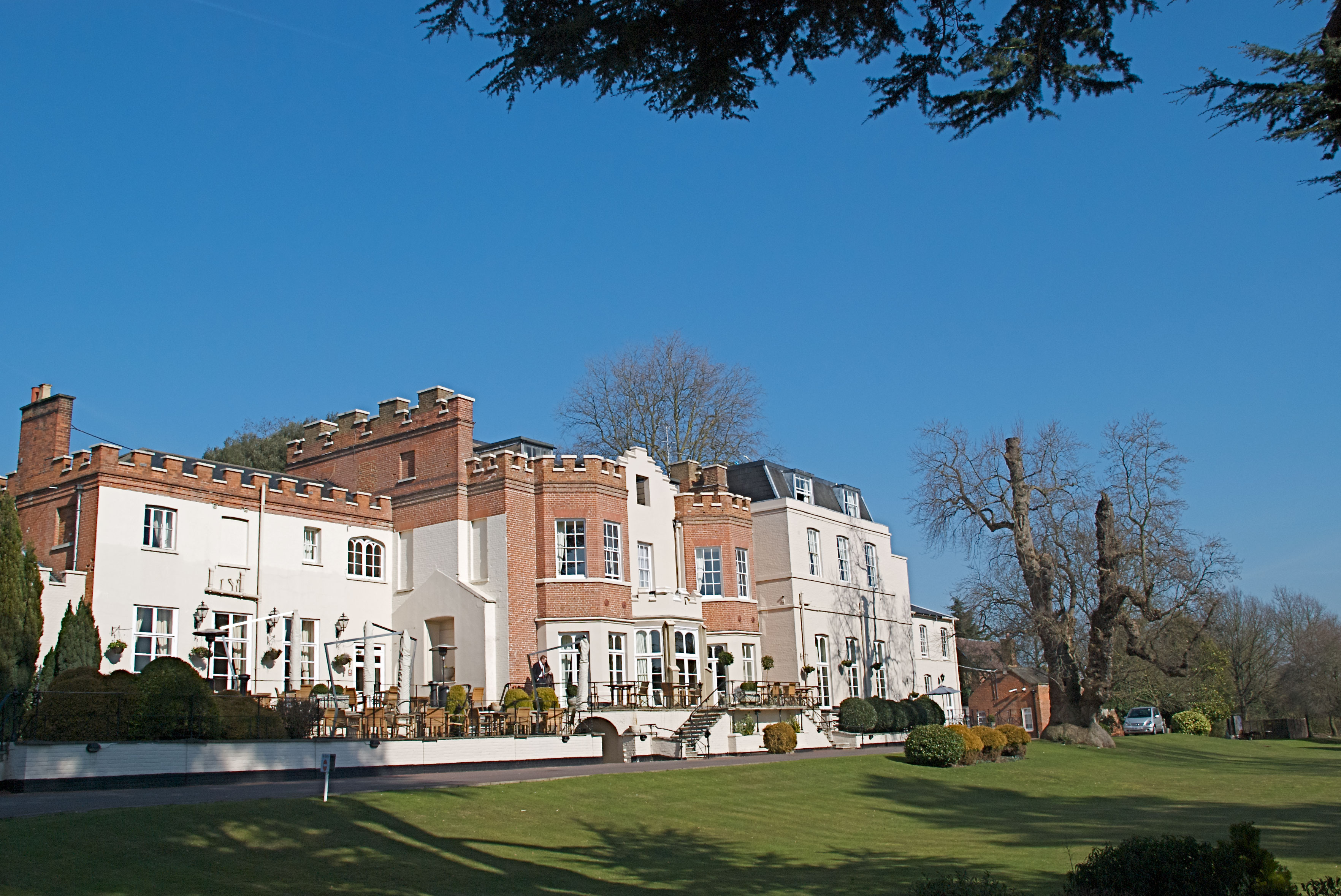 Taplow House, a wedding picture!